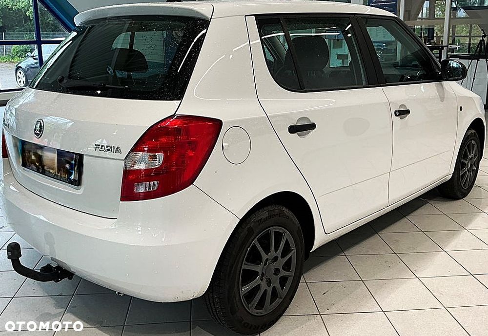Skoda Fabia 1.2 HTP Ambiente - 3