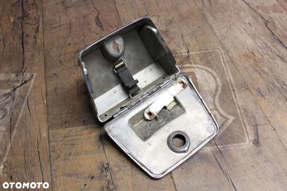 SCHOWEK NARZĘDZIOWY XV750 VIRAGO - 5