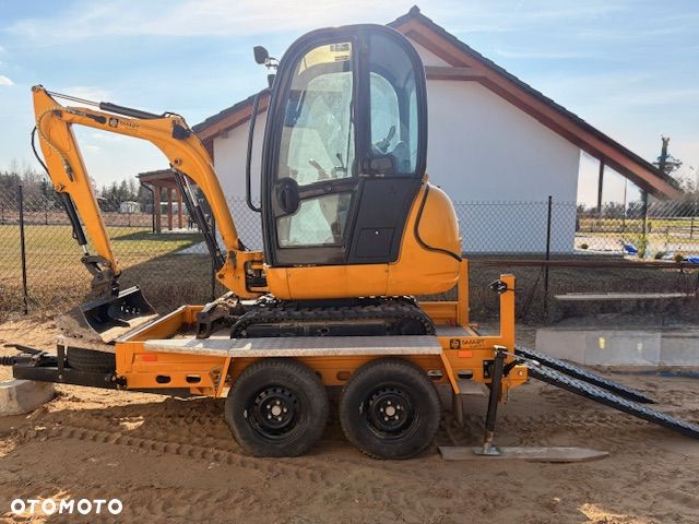JCB 8018 - 4
