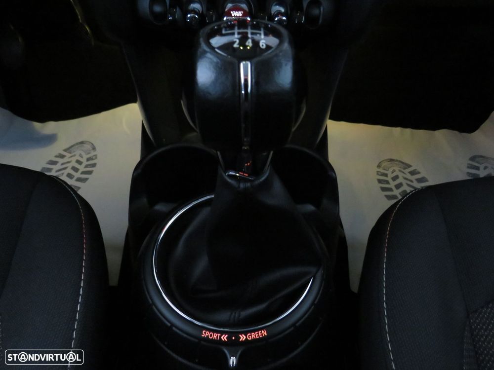 MINI 5 Portas Cooper D - 44