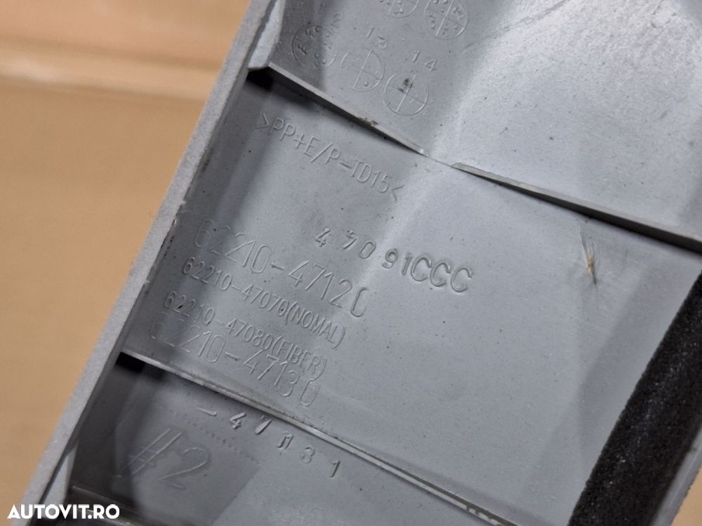 Ornamente stalp (A) dreapta TOYOTA PRIUS _W3_ 2008 - >1.8 Hybrid 2ZR-FXE 62210-47120 - 1