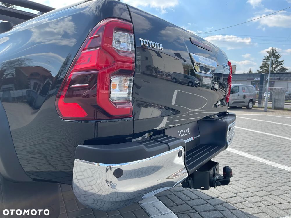 Toyota Hilux 2.8 D-4D Double Cab Invincible Sport 4x4 - 15