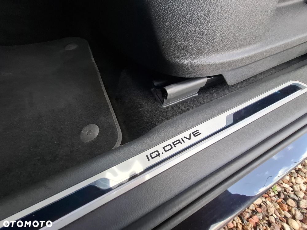 Volkswagen Tiguan 2.0 TDI SCR DSG IQ.DRIVE - 10