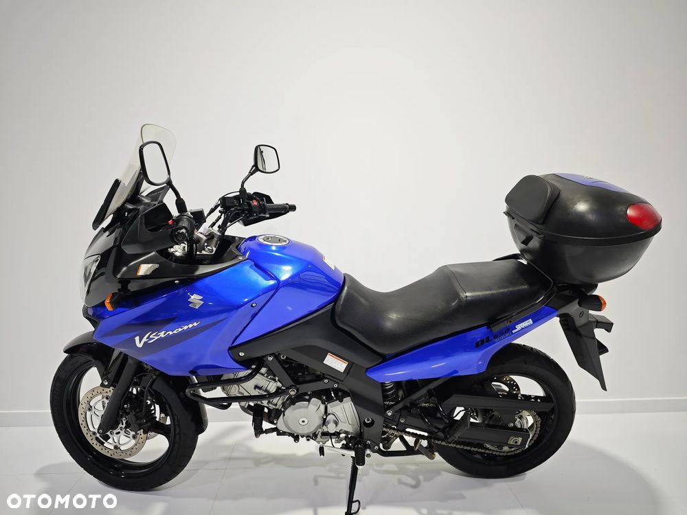 Suzuki V-STROM - 10