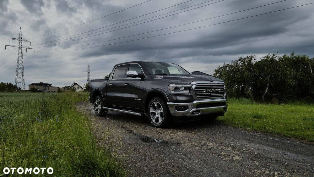 RAM 1500 5.7 Crew Cab Longbed Laramie Chrome - 1