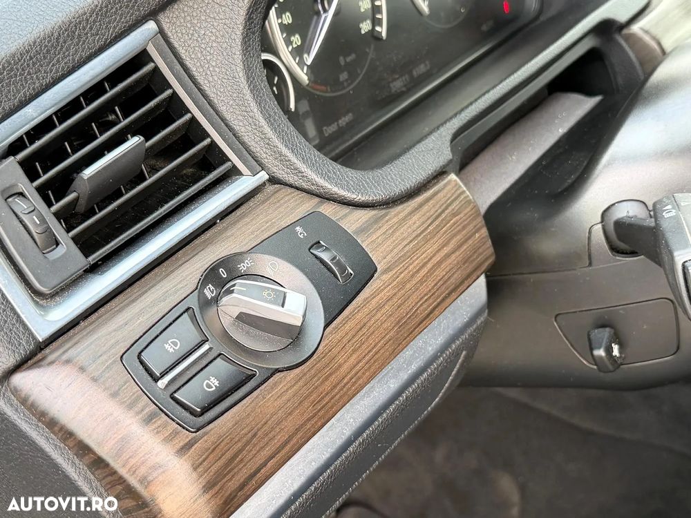 BMW Seria 5 530d xDrive Gran Turismo - 14