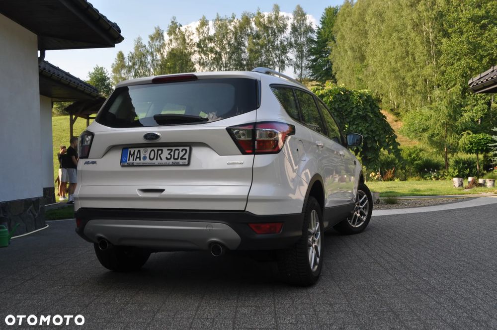 Ford Kuga 1.5 EcoBoost 2x4 Titanium - 9