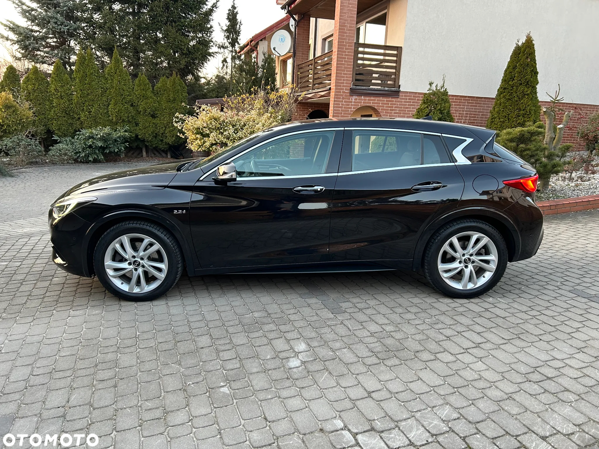 Infiniti Q30 2.2d 7DCT - 2