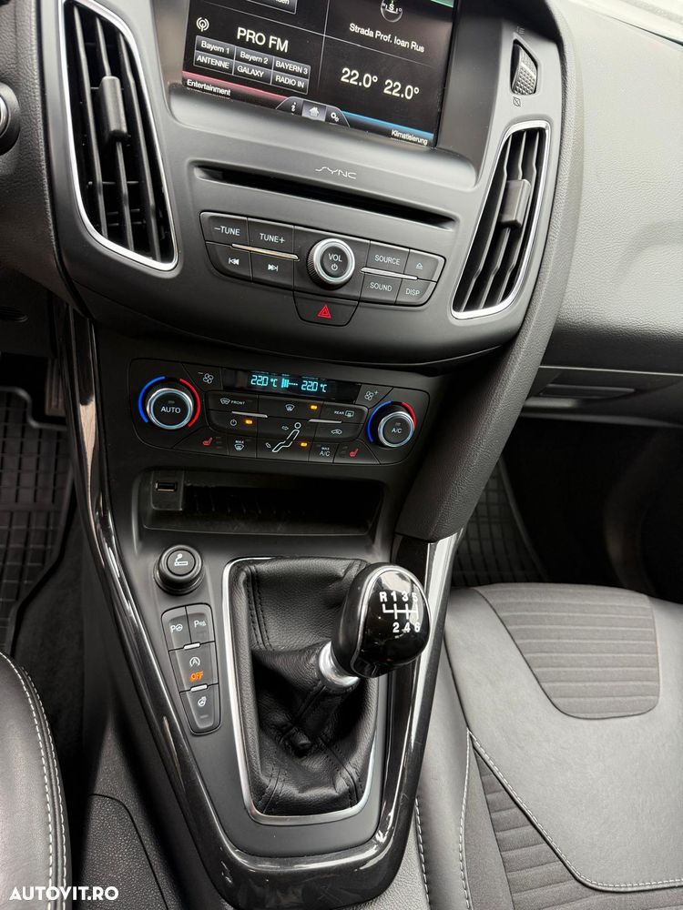 Ford Focus 1.5 TDCi DPF Start-Stopp-System Titanium - 6