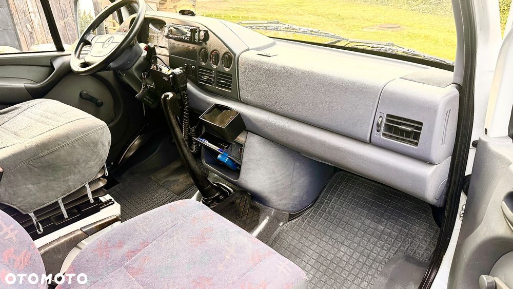 Mercedes-Benz Sprinter - 14