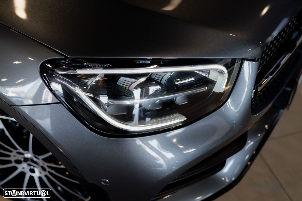 Mercedes-Benz GLC 300 de Coupe 4Matic 9G-TRONIC AMG Line - 9