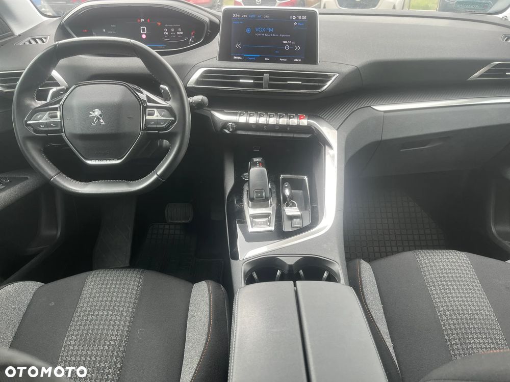 Peugeot 3008 1.2 PureTech Allure S&S EAT8 - 7