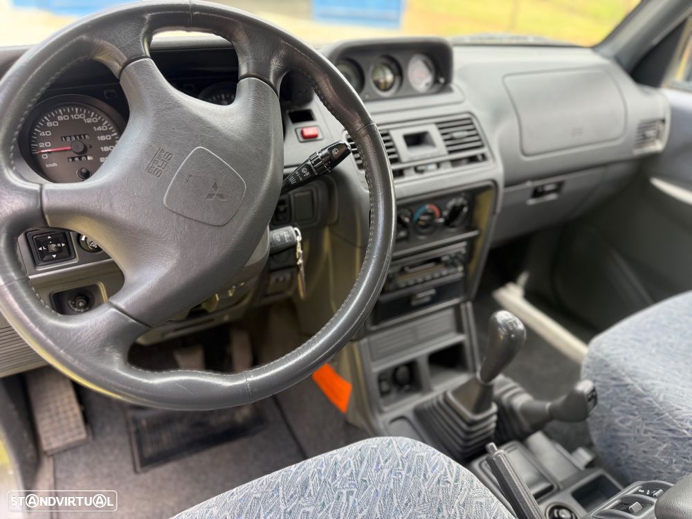 Mitsubishi Pajero - 3