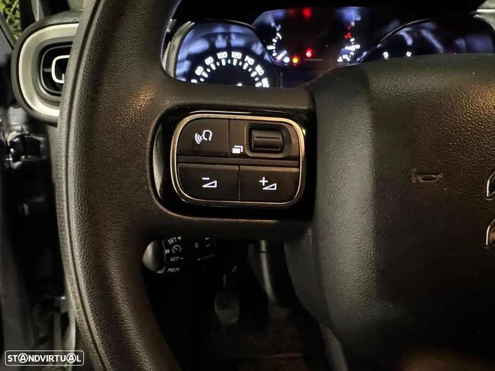 Citroën C3 1.2 PureTech Shine - 24