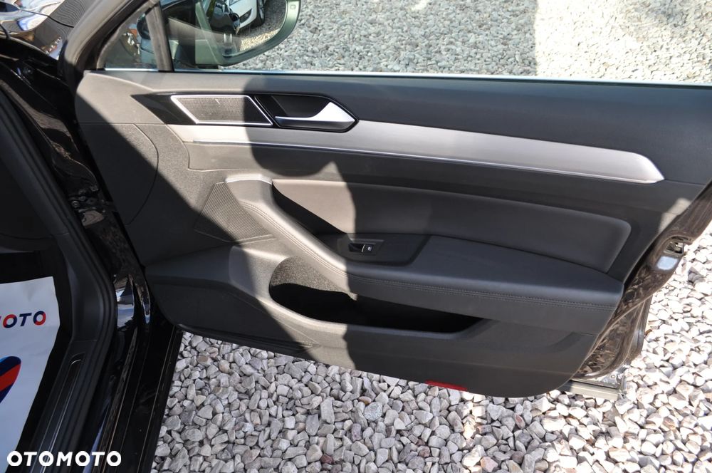 Volkswagen Passat 1.8 TSI (BlueMotion Technology) DSG Highline - 29