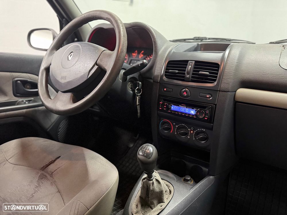 Renault Clio 1.5 DCI VAN - 9