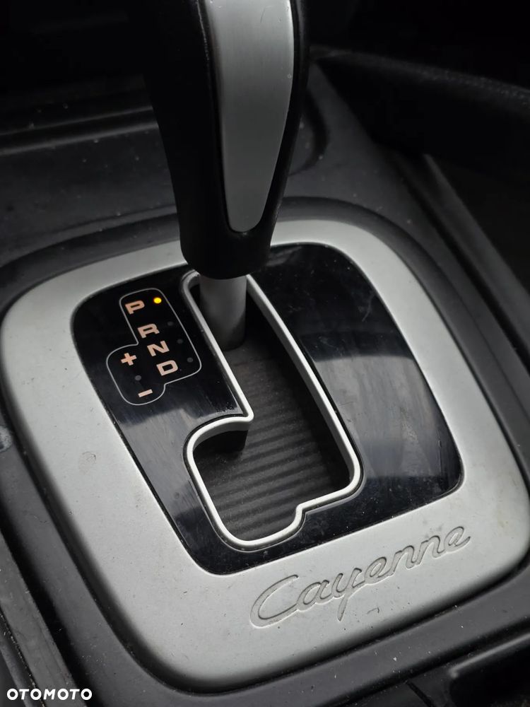 Porsche Cayenne Tiptronic S - 27