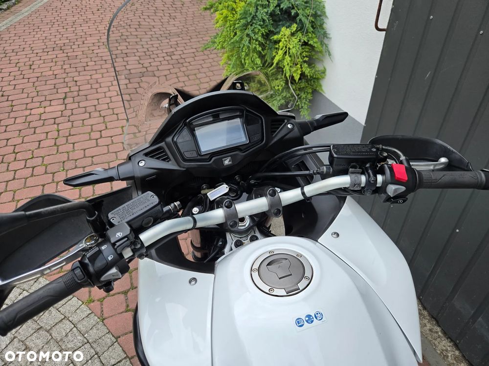 Honda VFR - 14