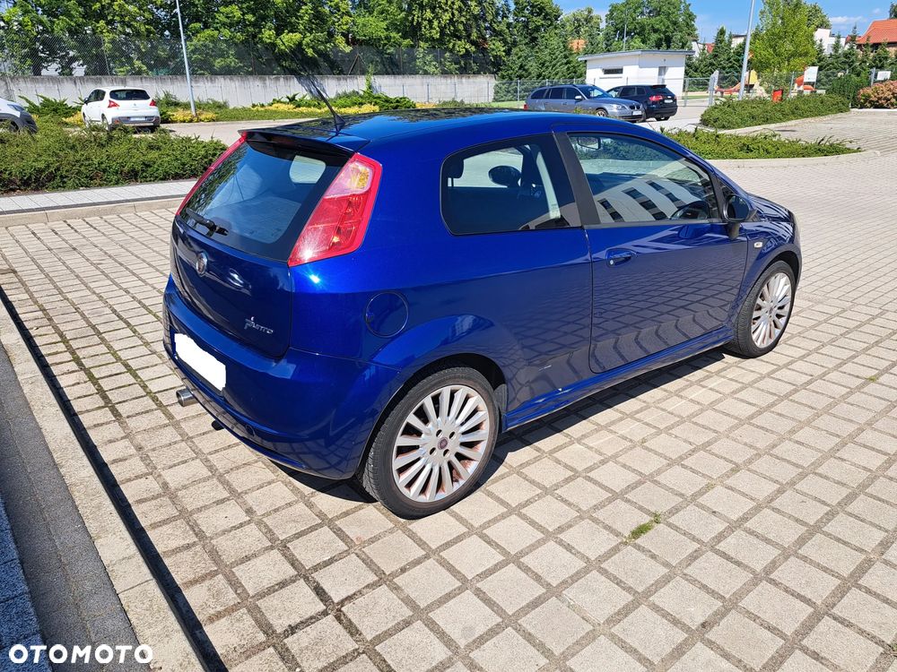 Fiat Grande Punto - 5