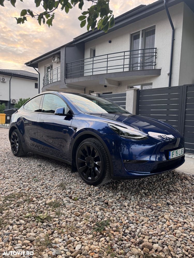 Tesla Model Y - 15