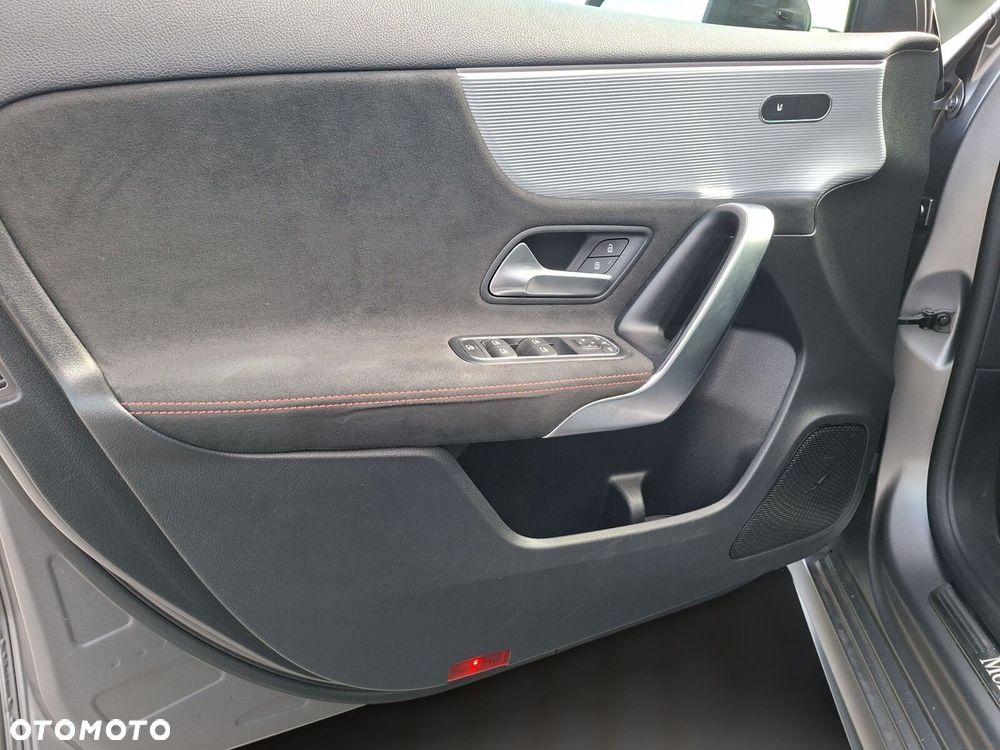 Mercedes-Benz Klasa A 250 4-Matic AMG Line 7G-DCT - 18