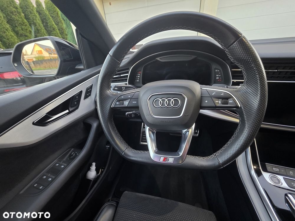 Audi Q8 - 17