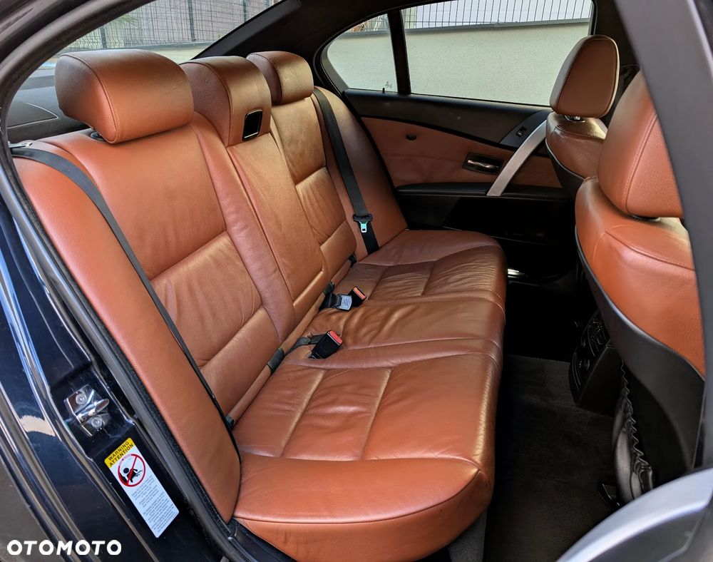 BMW Seria 5 530xi - 16