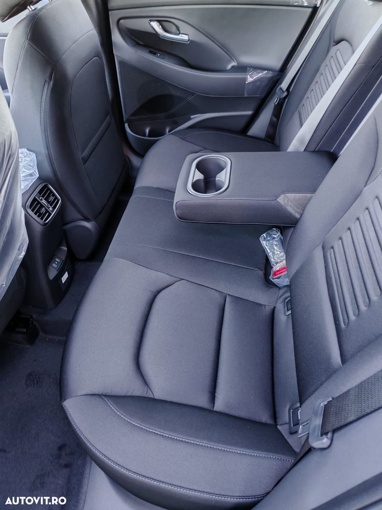 Hyundai i30 1.5 T-GDI 160CP MHEV 5DR 7DCT Highway - 11