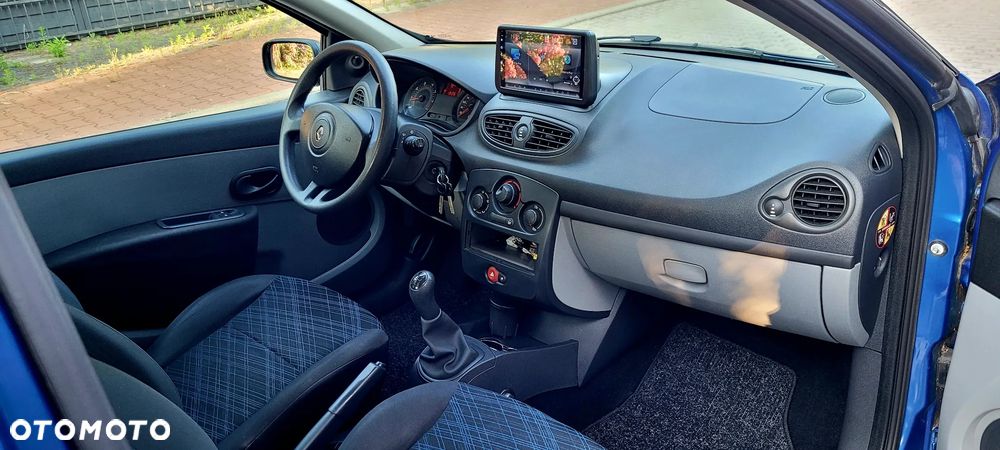 Renault Clio - 18