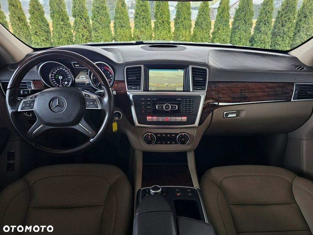 Mercedes-Benz GL - 29