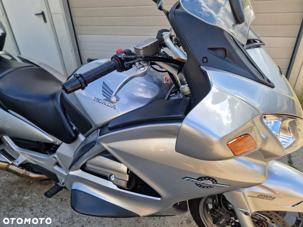 Honda ST - 11