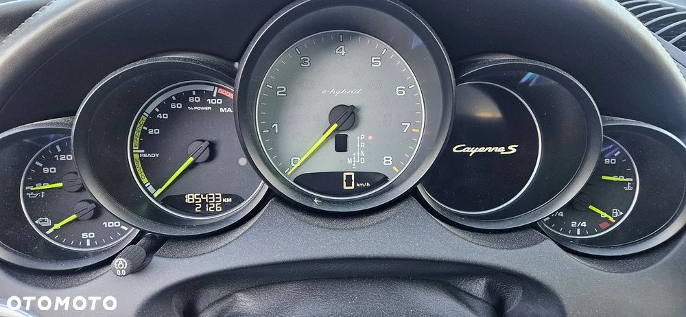 Porsche Cayenne - 18