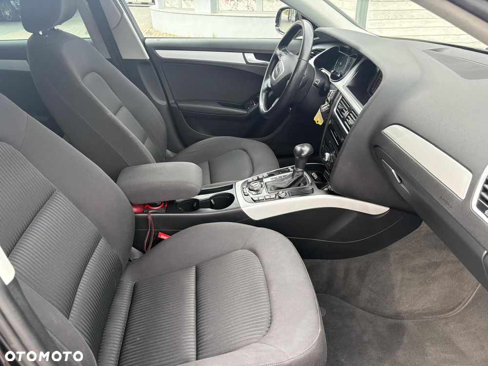 Audi A4 Avant 2.0 TDI ultra S tronic design - 19