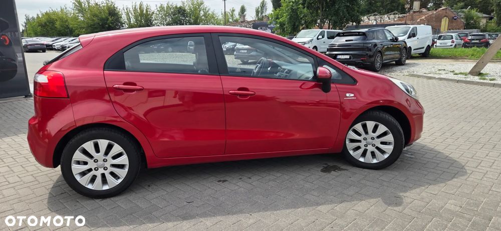 Kia Rio 1.2 Fifa World Cup Edition - 20