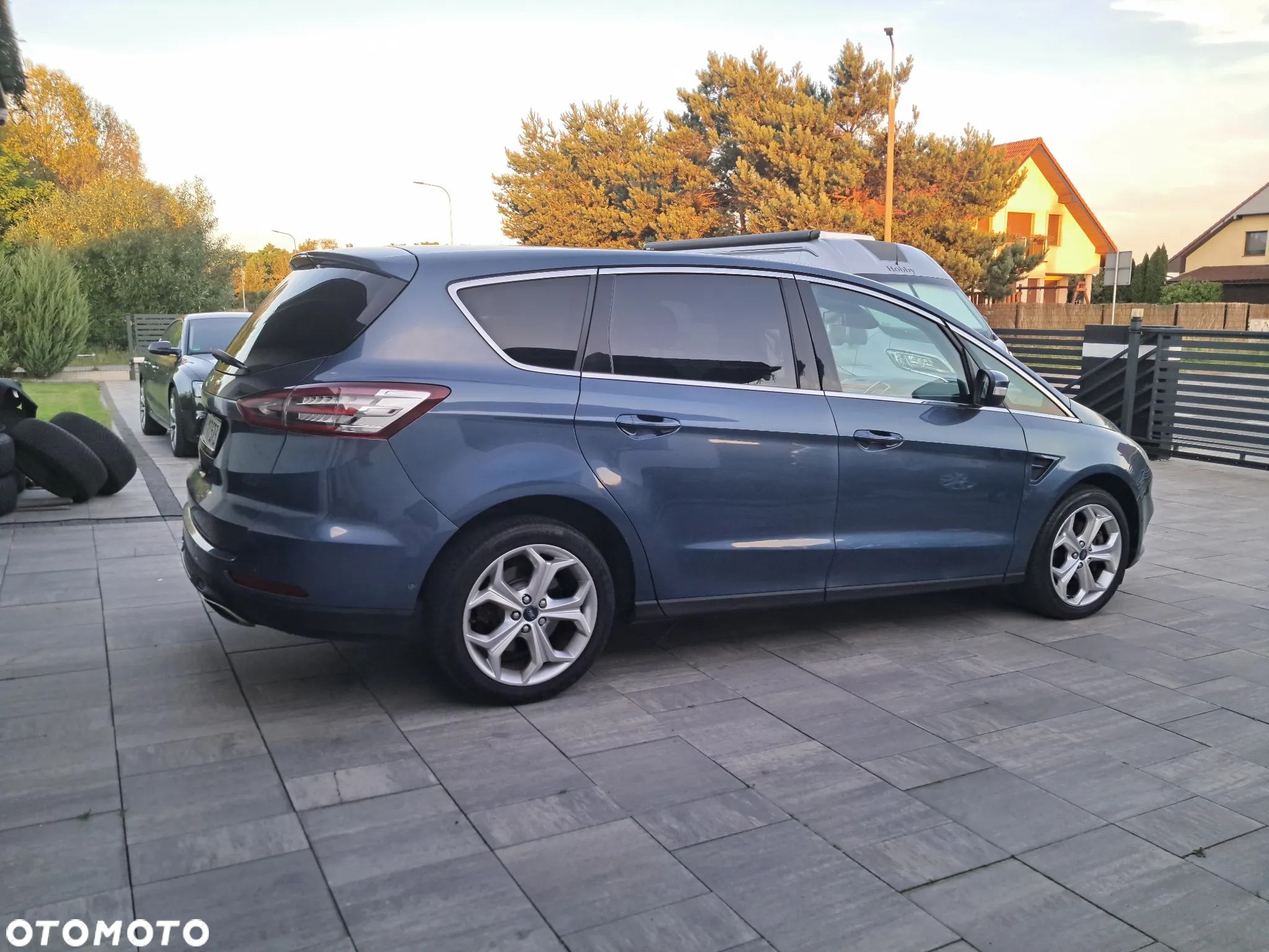 Ford S-Max - 10