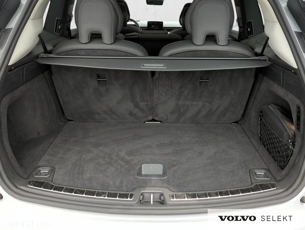 Volvo EX90 - 19