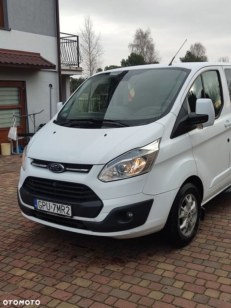 Ford Tourneo Custom - 2