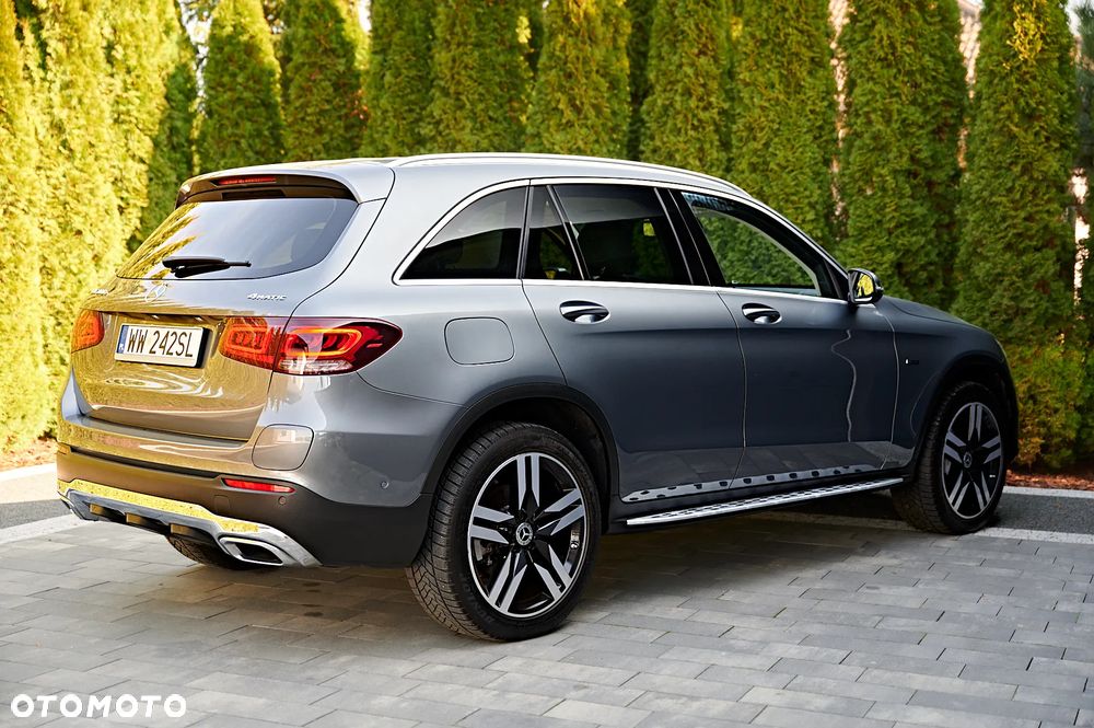 Mercedes-Benz GLC 300 e 4-Matic Business Edition - 8