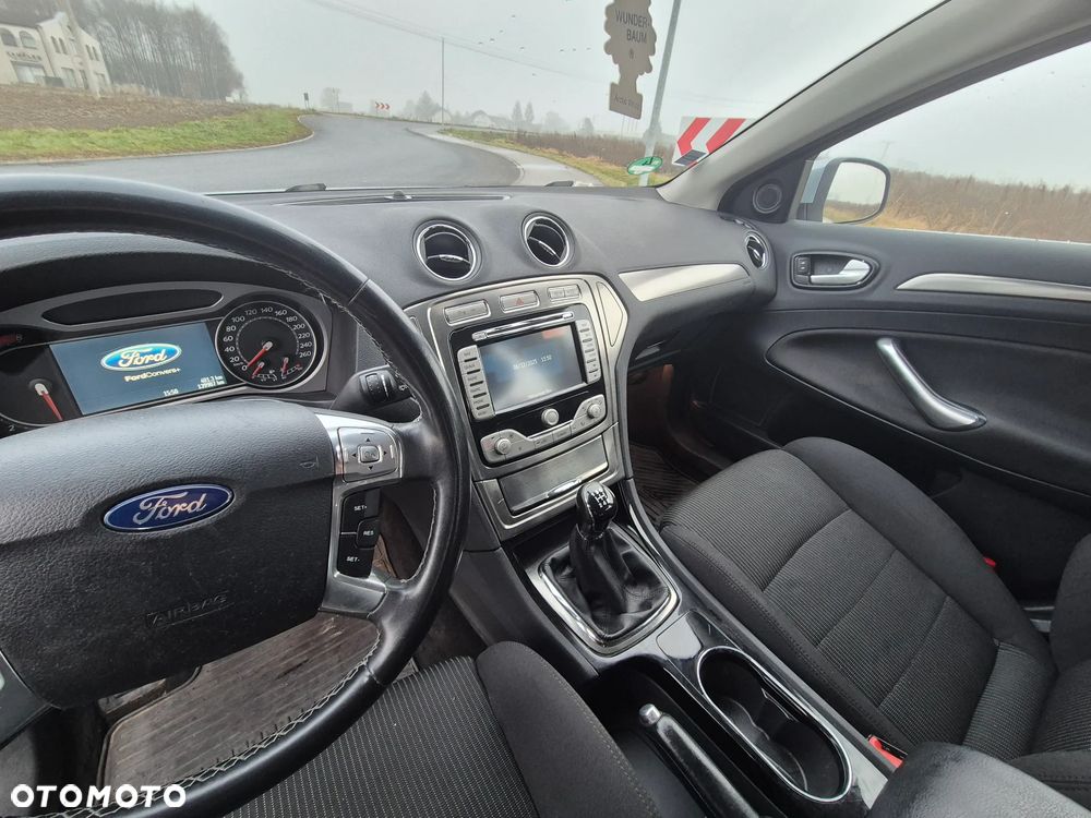 Ford Mondeo 2.0 FF Titanium - 16