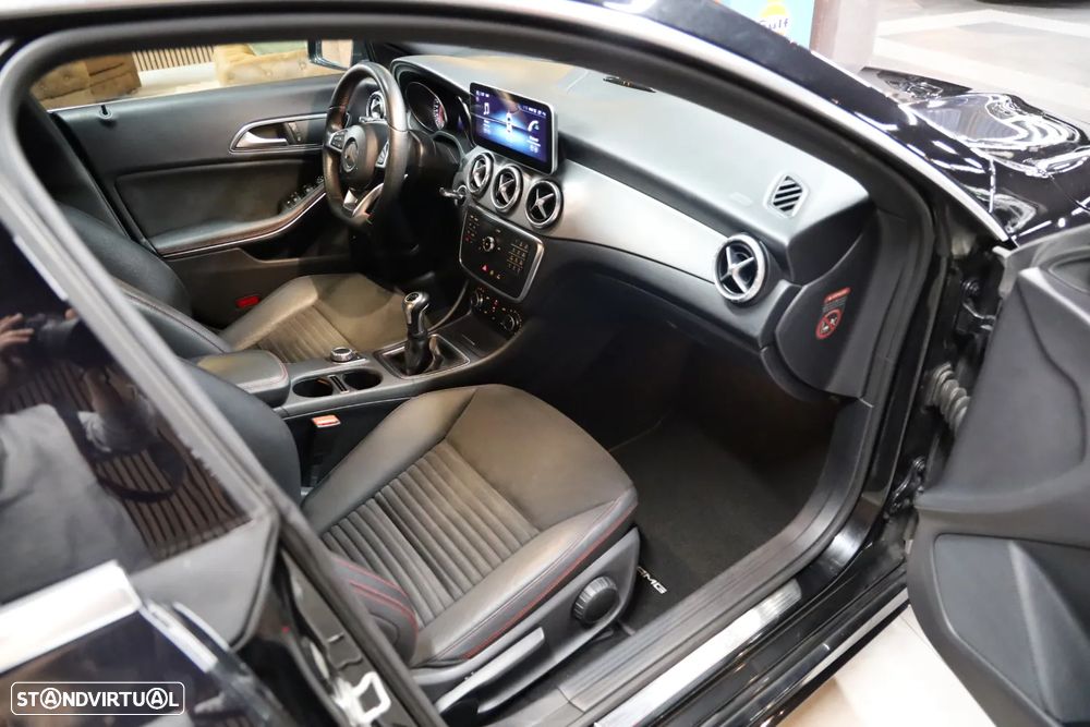 Mercedes-Benz CLA 180 CDI AMG Line - 10