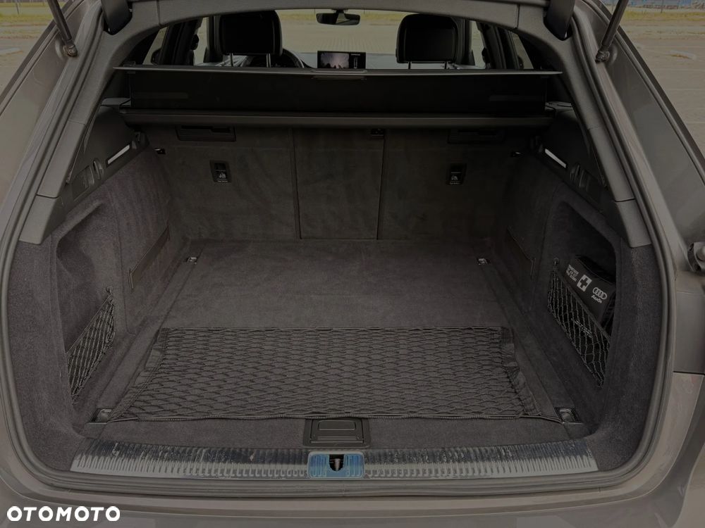 Audi A4 Avant 35 TFSI mHEV S Line S tronic - 38