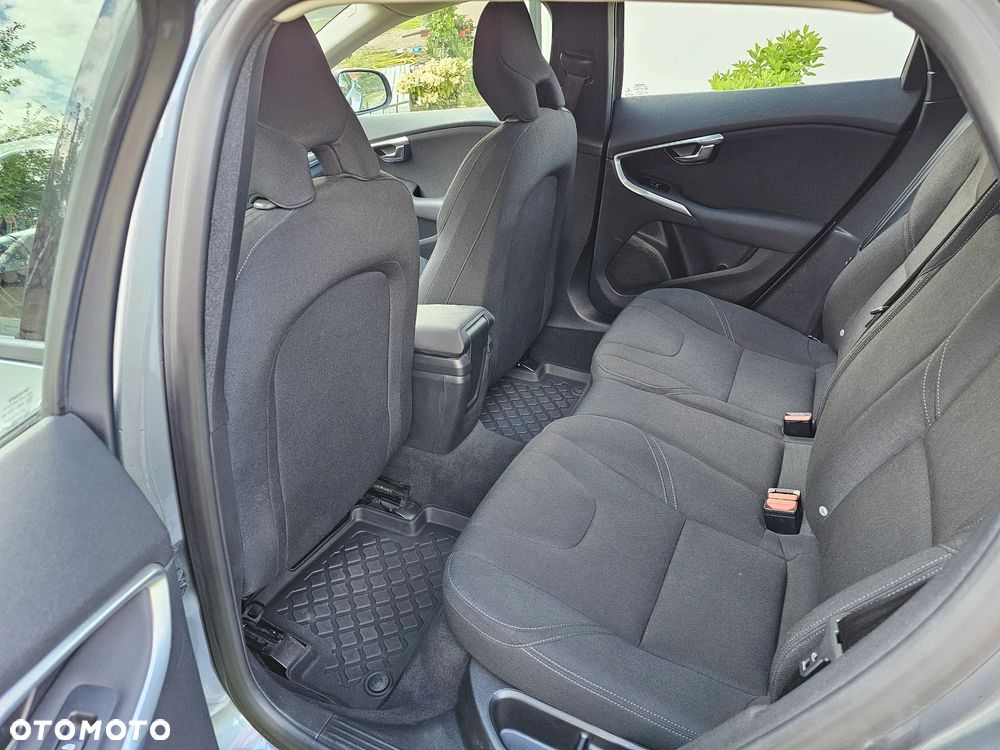 Volvo V40 D4 Kinetic - 10