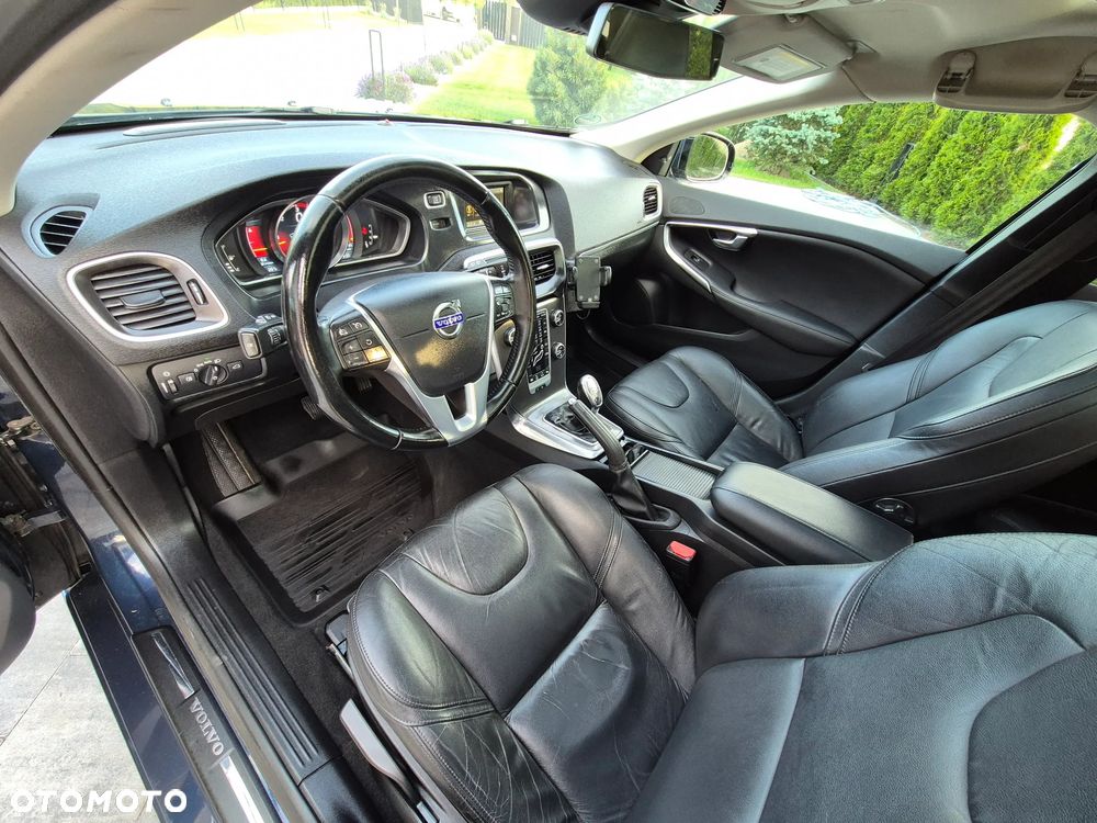 Volvo V40 - 18