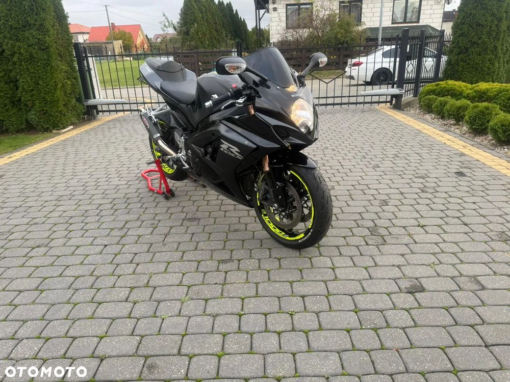 Suzuki GSX-R - 16