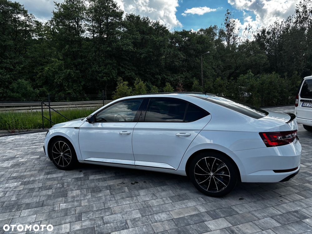Skoda Superb 2.0 TDI 4x4 Sportline DSG - 9