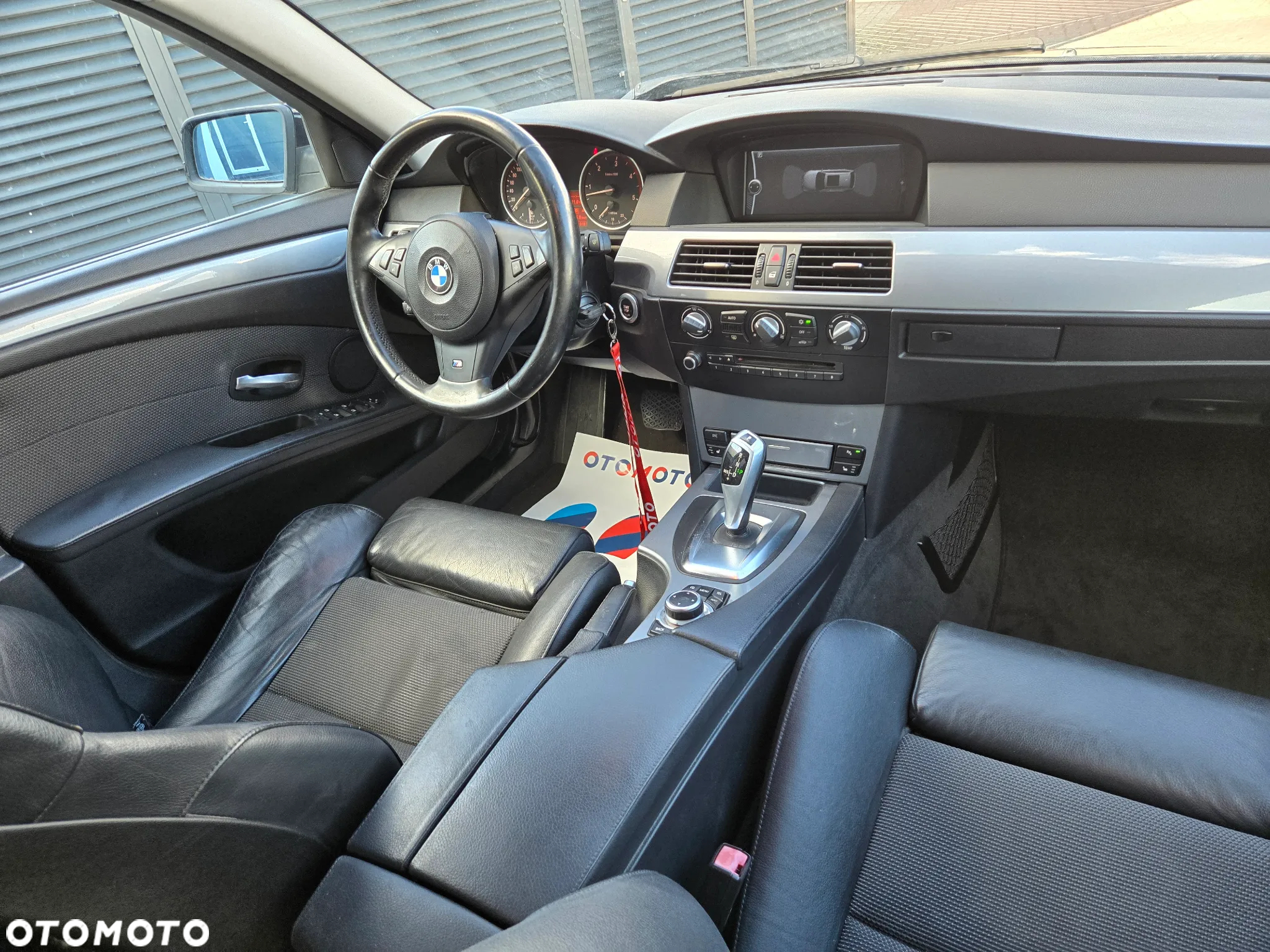 BMW Seria 5 525d Touring - 9
