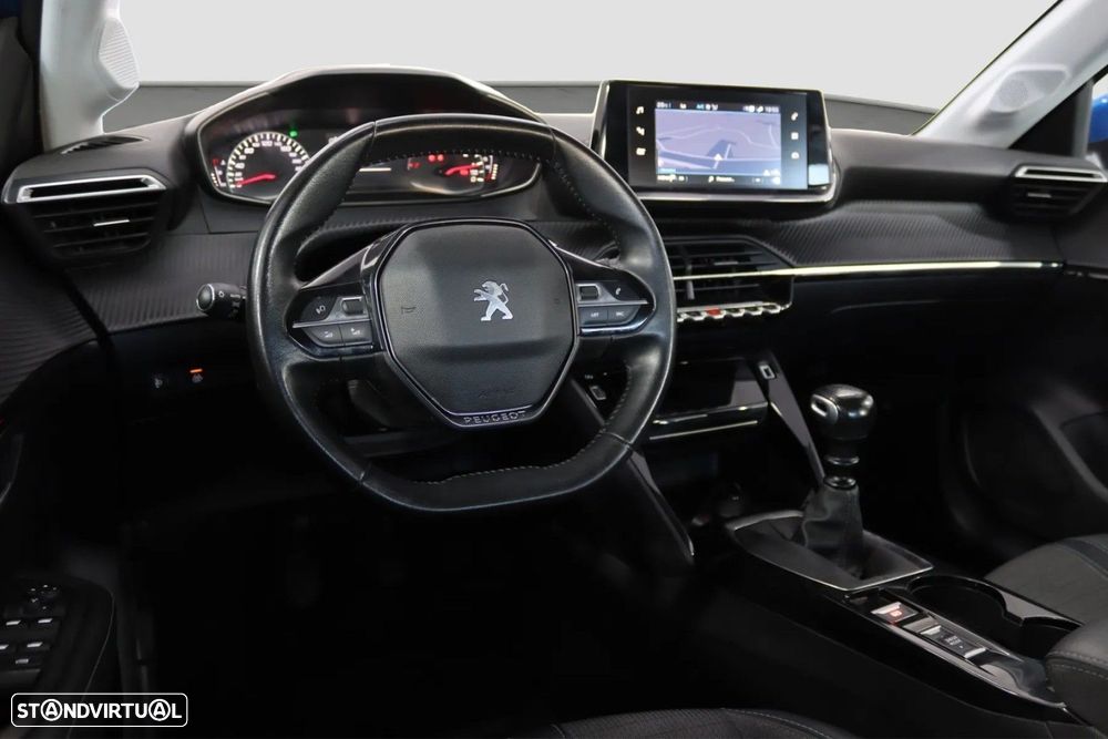 Peugeot 208 1.2 PureTech Allure — fotografia 4
