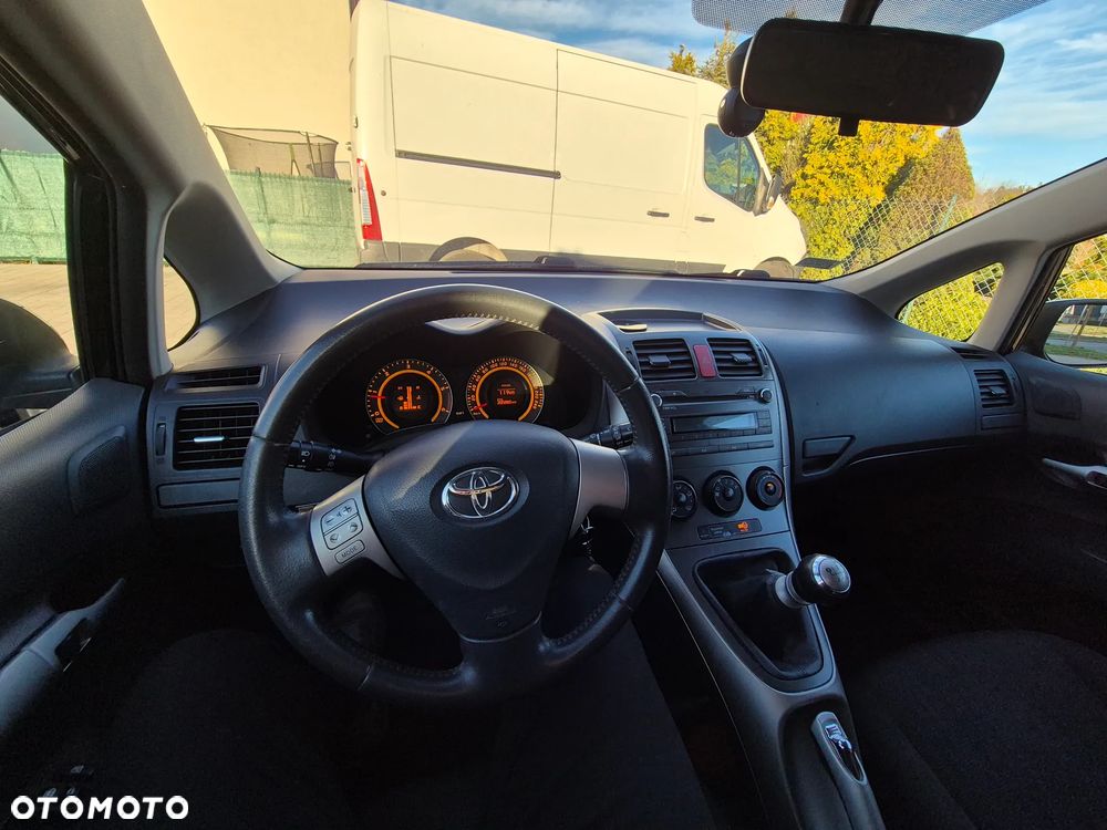 Toyota Auris 2.0 D-4D Luna - 10