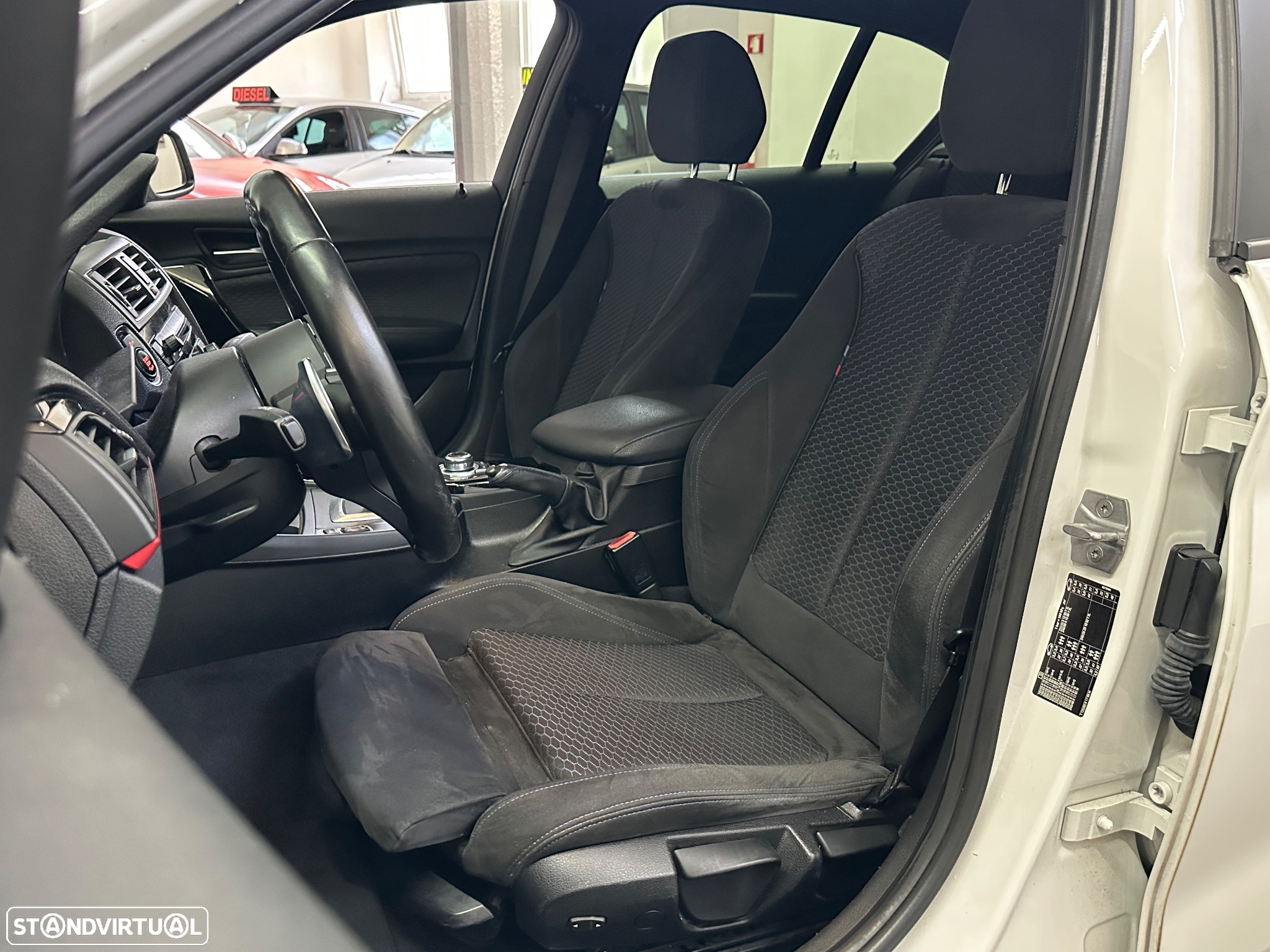 BMW 116 d Pack M - 18