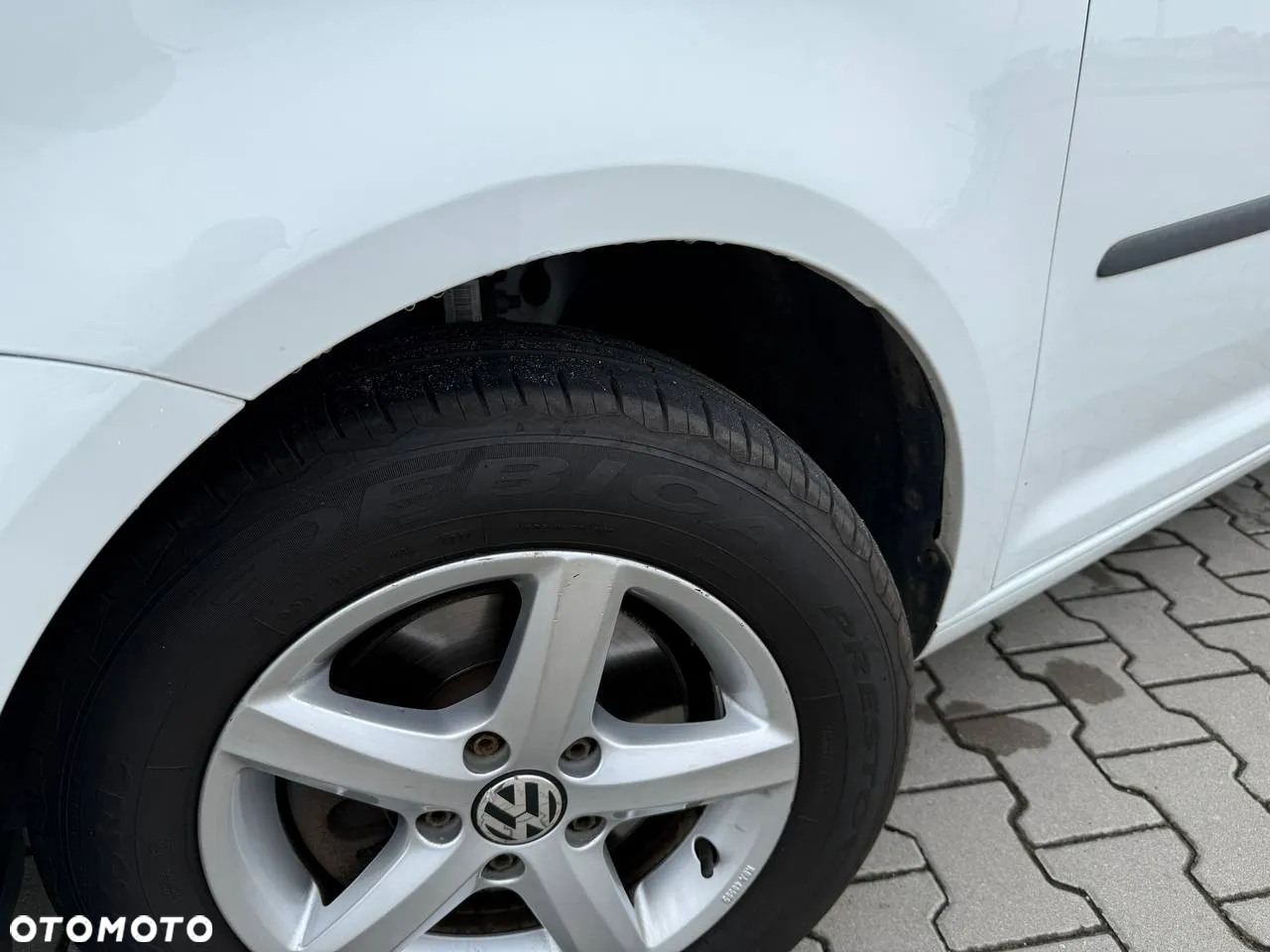 Volkswagen Touran 1.6 TDI DPF BlueMot Comfortline - 28